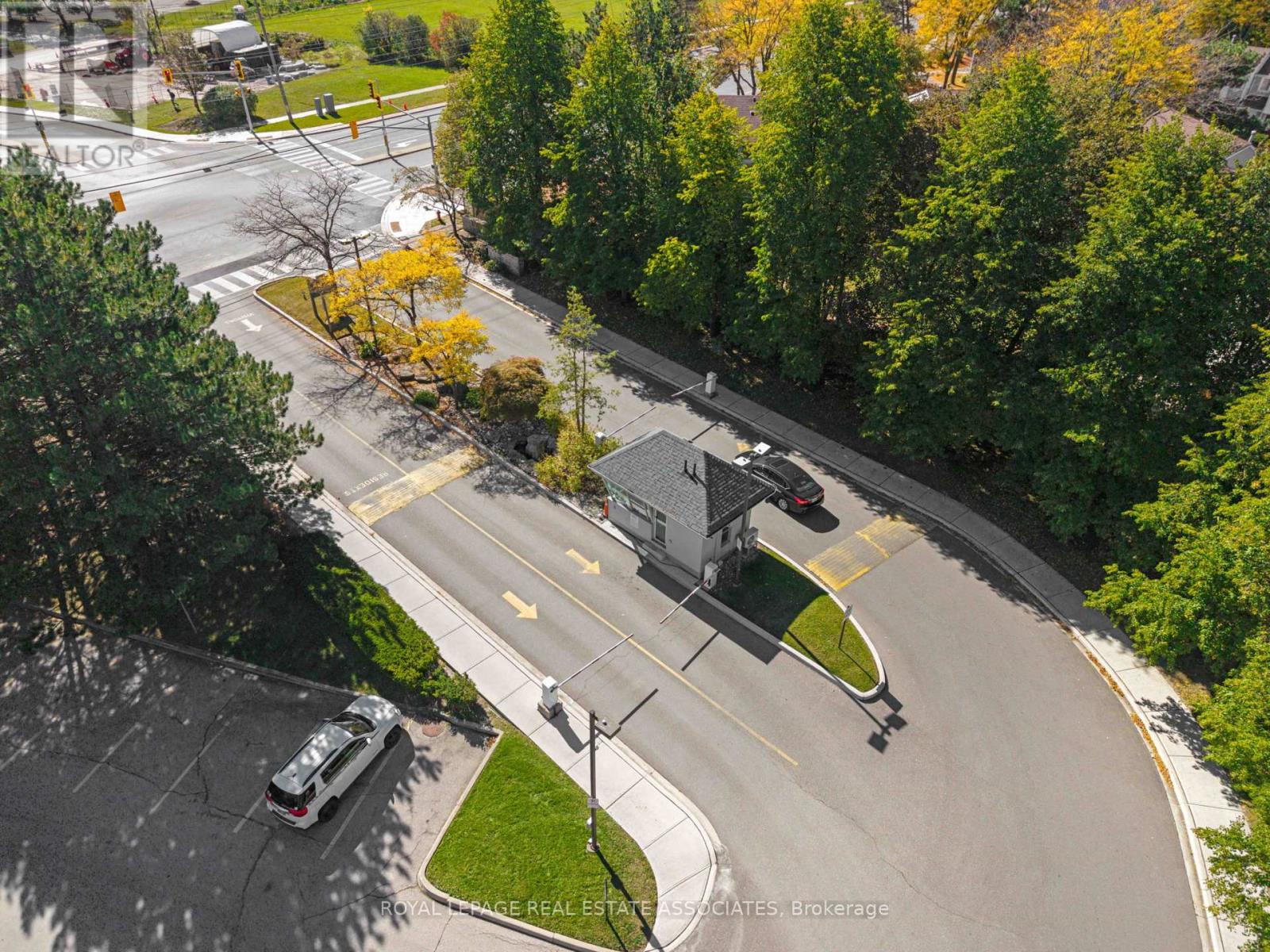 72 - 2199 Burnhamthorpe Road W Property Photo 32