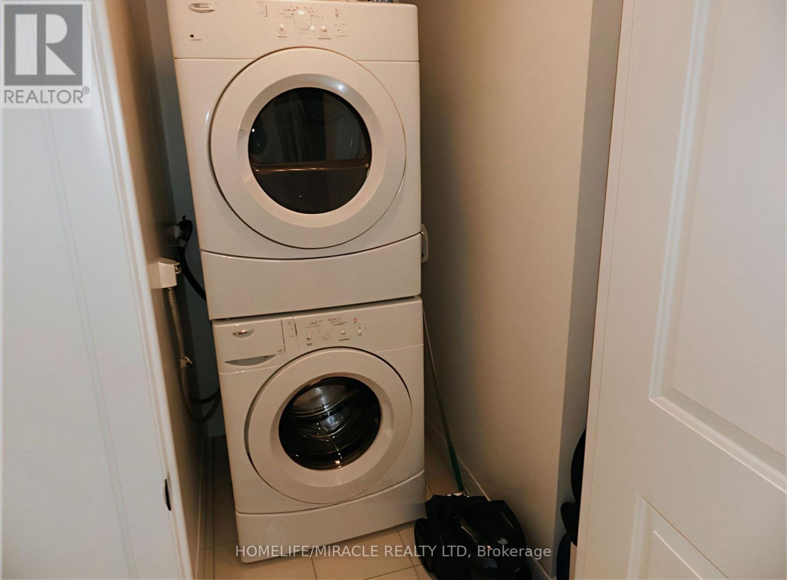 1010 - 205 Sherway Gardens Road Property Photo 9