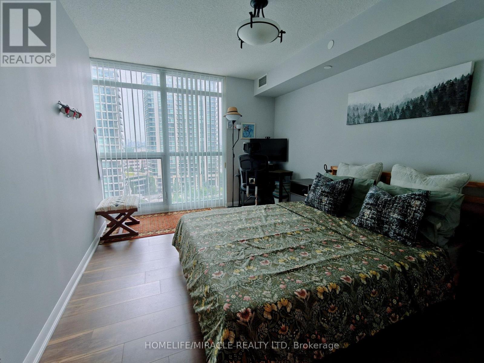 1010 - 205 Sherway Gardens Road Property Photo 12