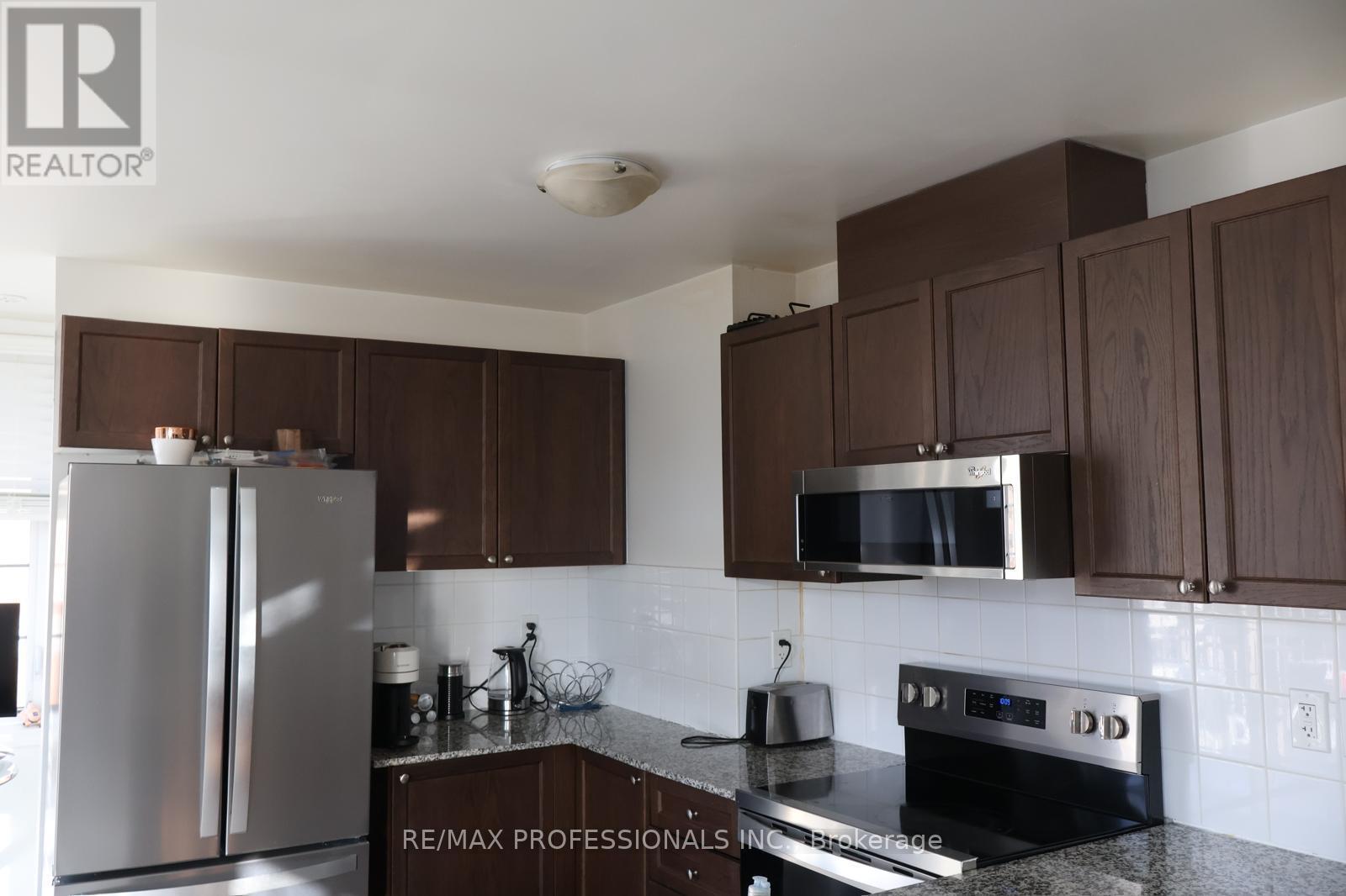 28 - 180 Howden Boulevard Property Photo 2