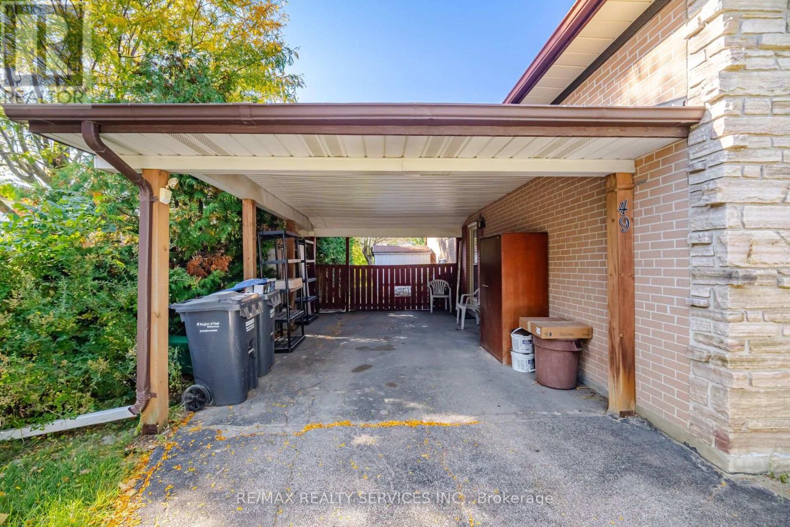 49 Ferndale Crescent Property Photo 6