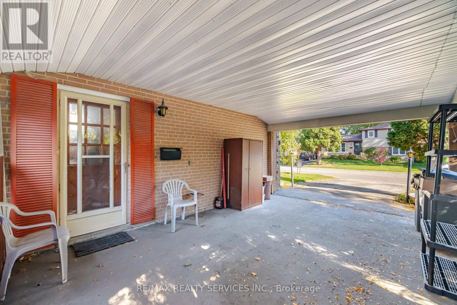 49 Ferndale Crescent Property Photo 7