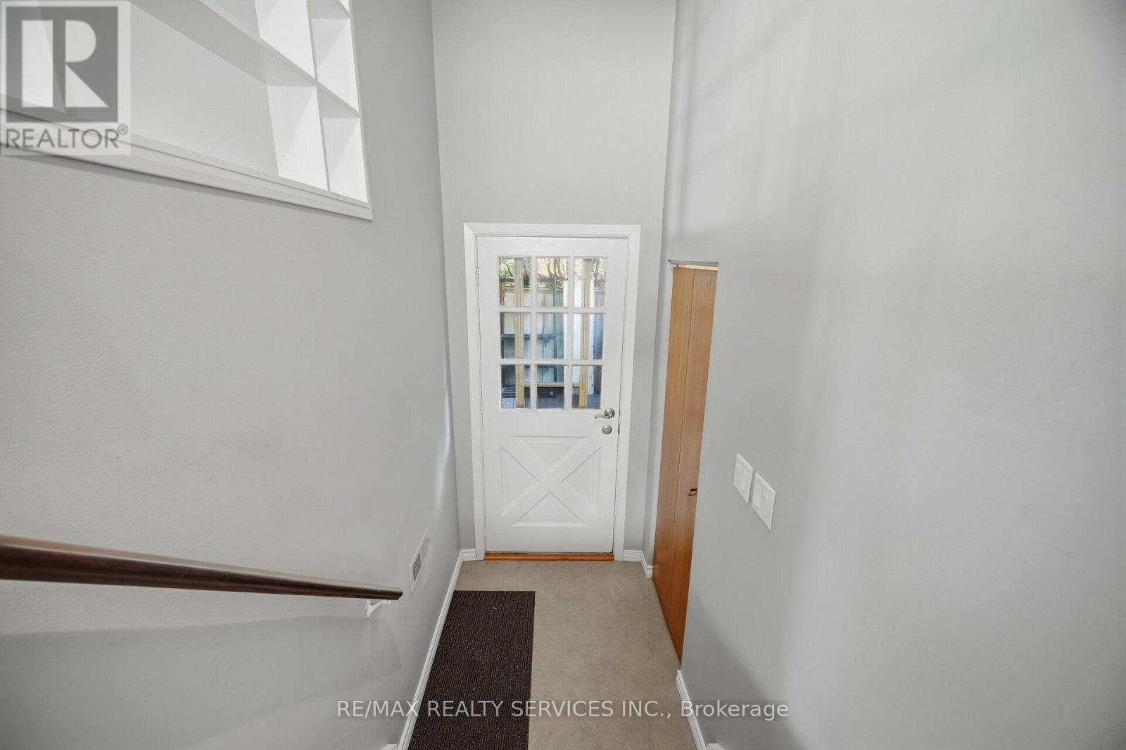 49 Ferndale Crescent Property Photo 8