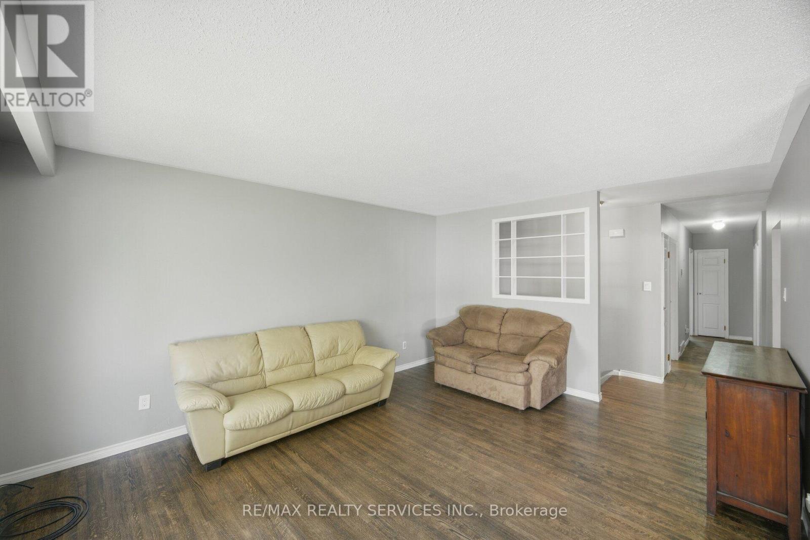 49 Ferndale Crescent Property Photo 9