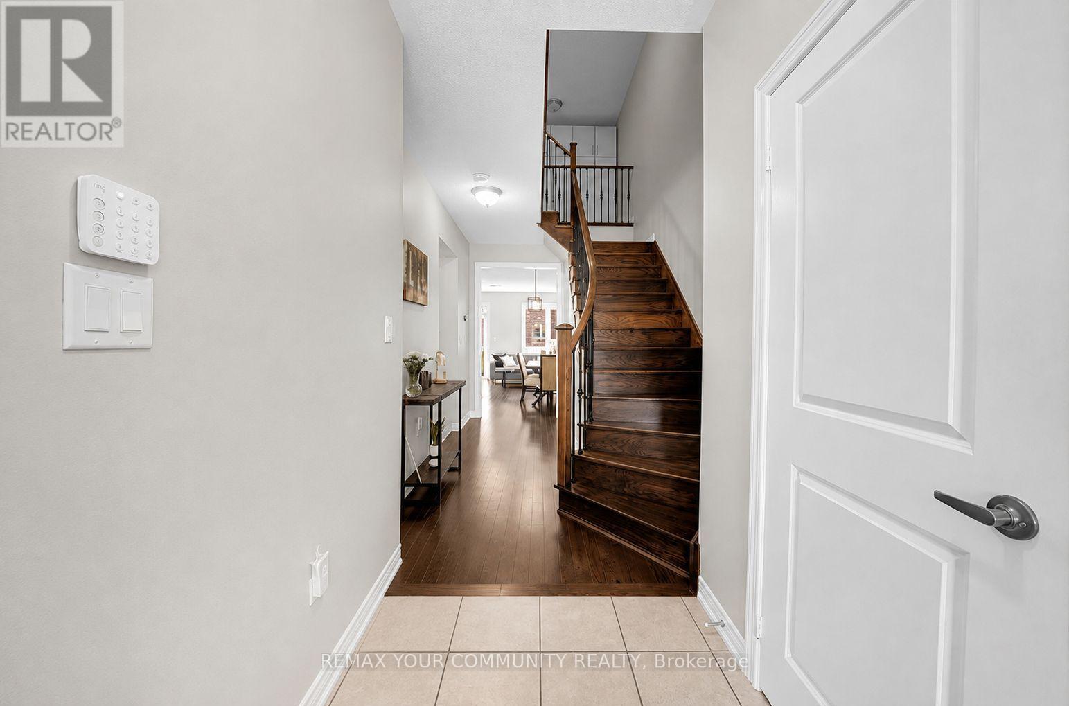 6 Cuddles Court Property Photo 3