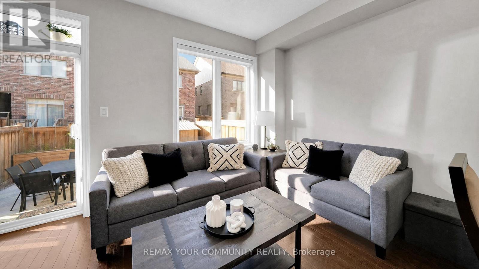 6 Cuddles Court Property Photo 5