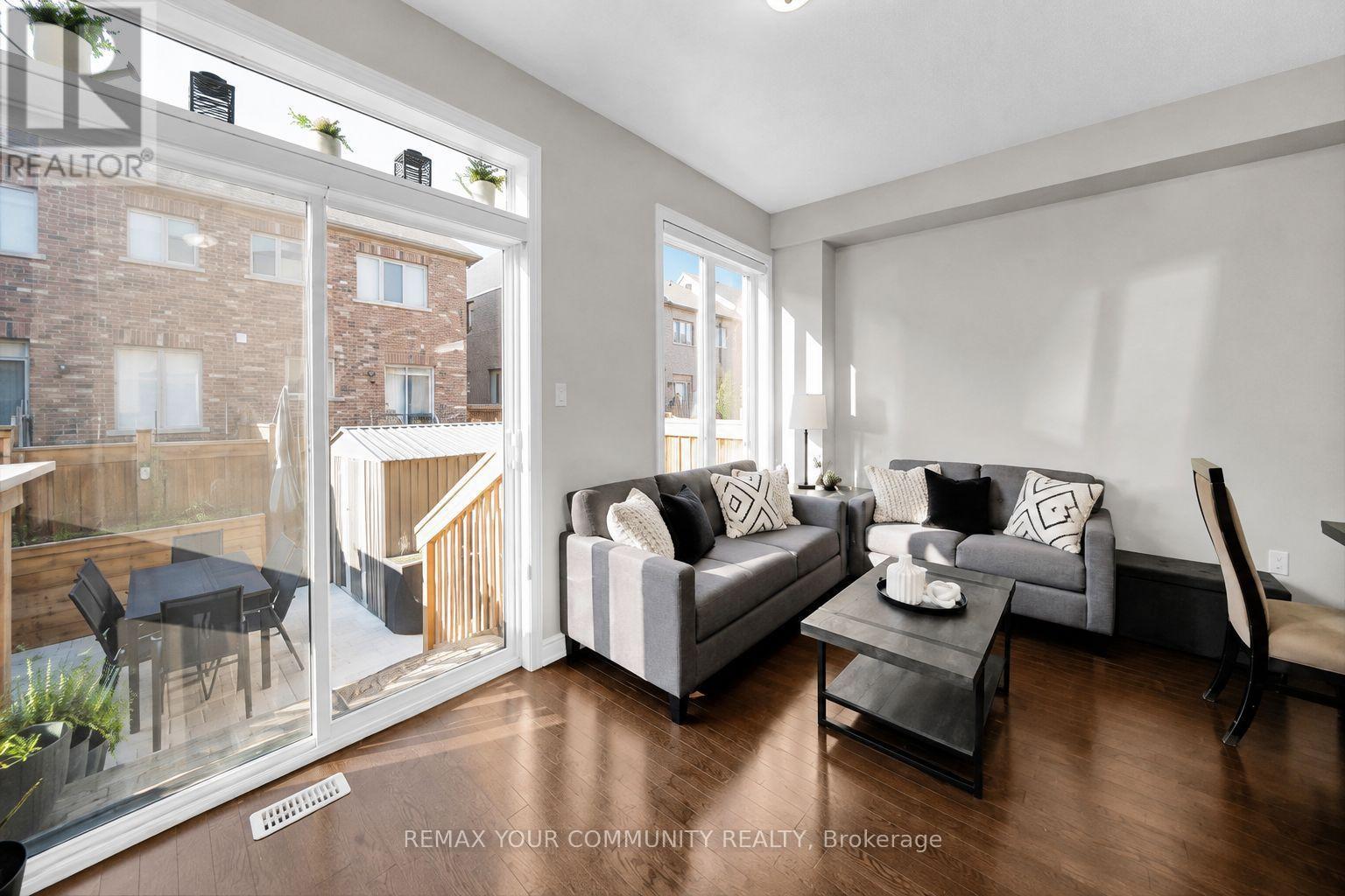 6 Cuddles Court Property Photo 8