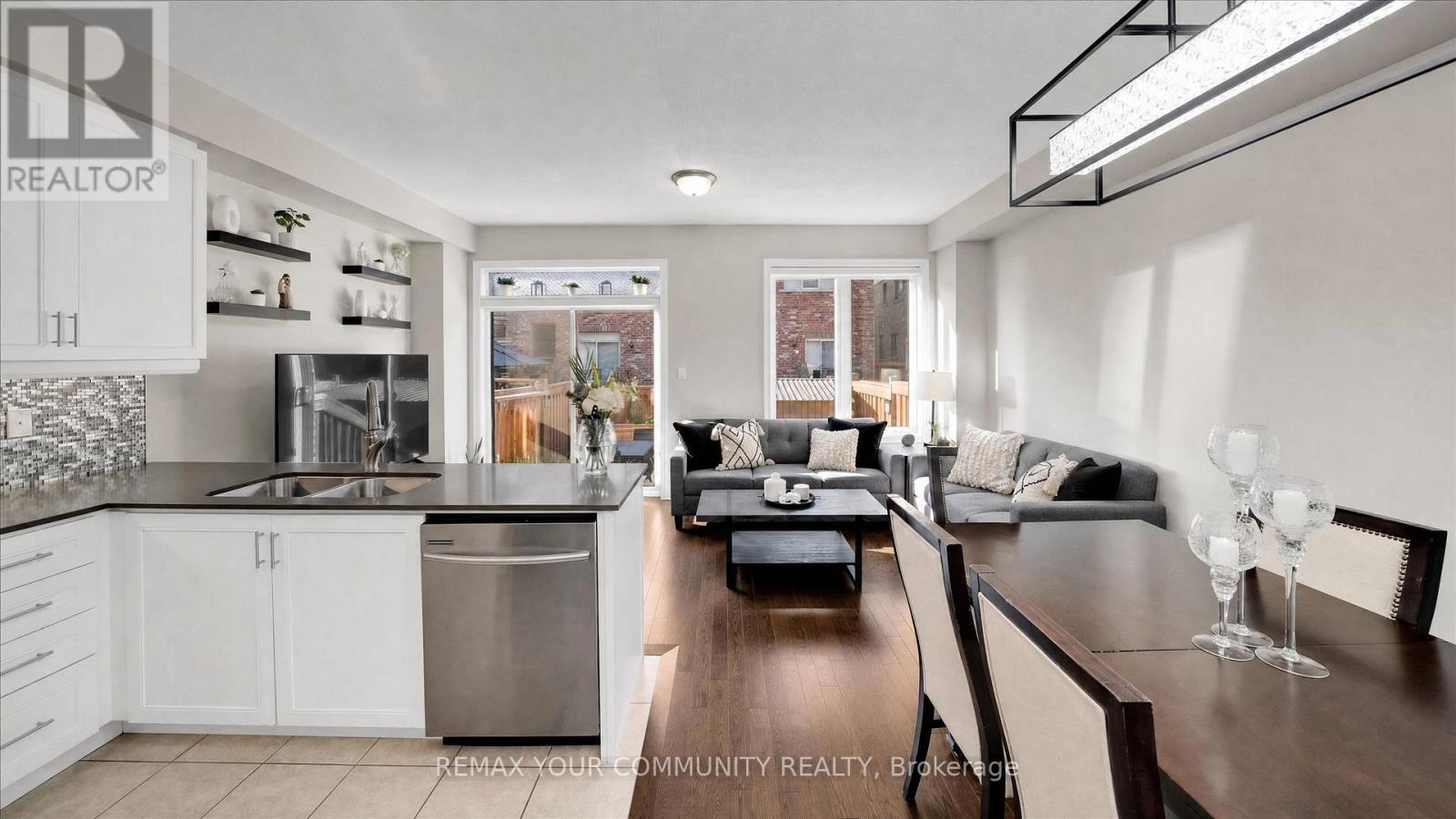 6 Cuddles Court Property Photo 10