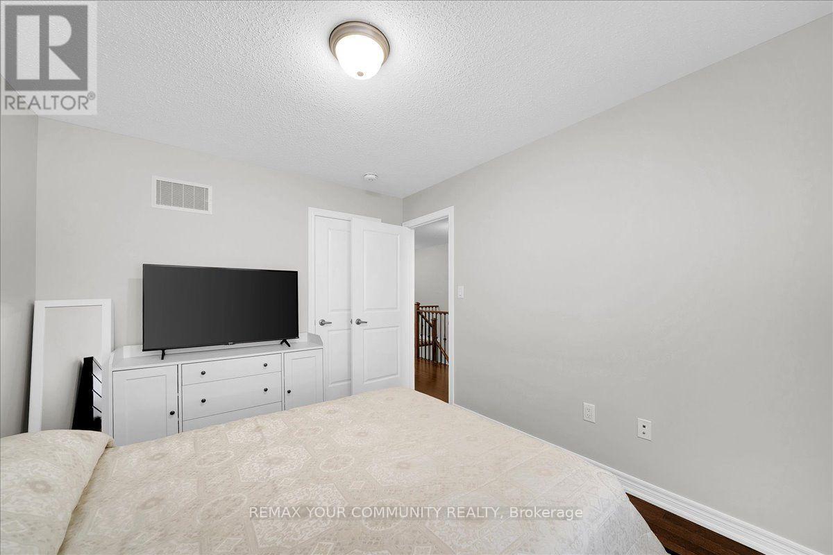 6 Cuddles Court Property Photo 27