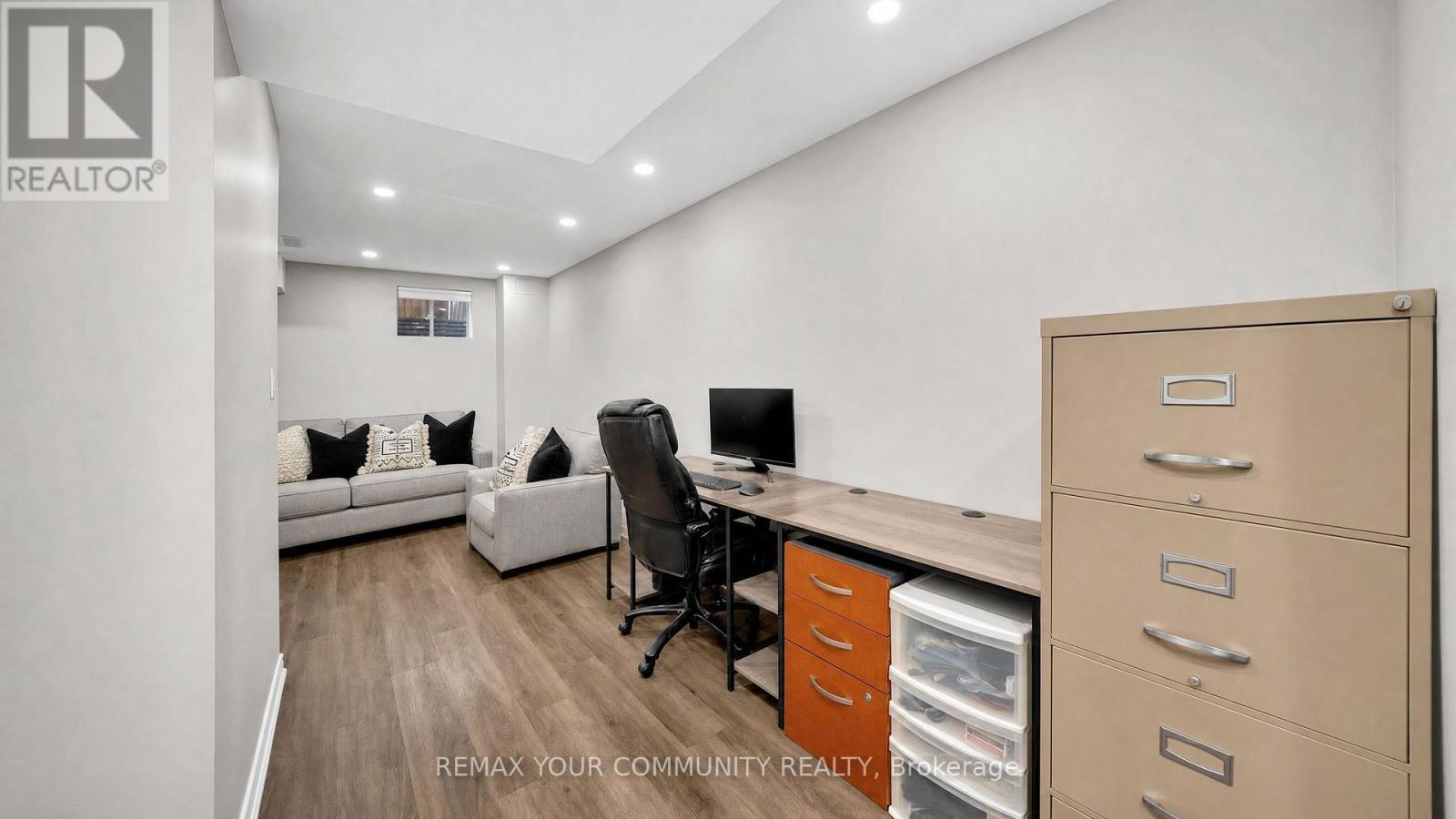 6 Cuddles Court Property Photo 33