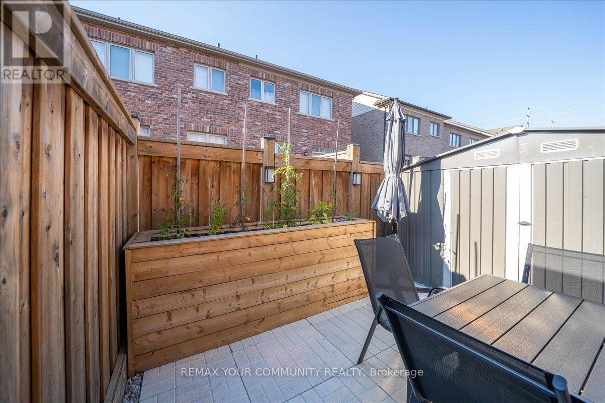 6 Cuddles Court Property Photo 41