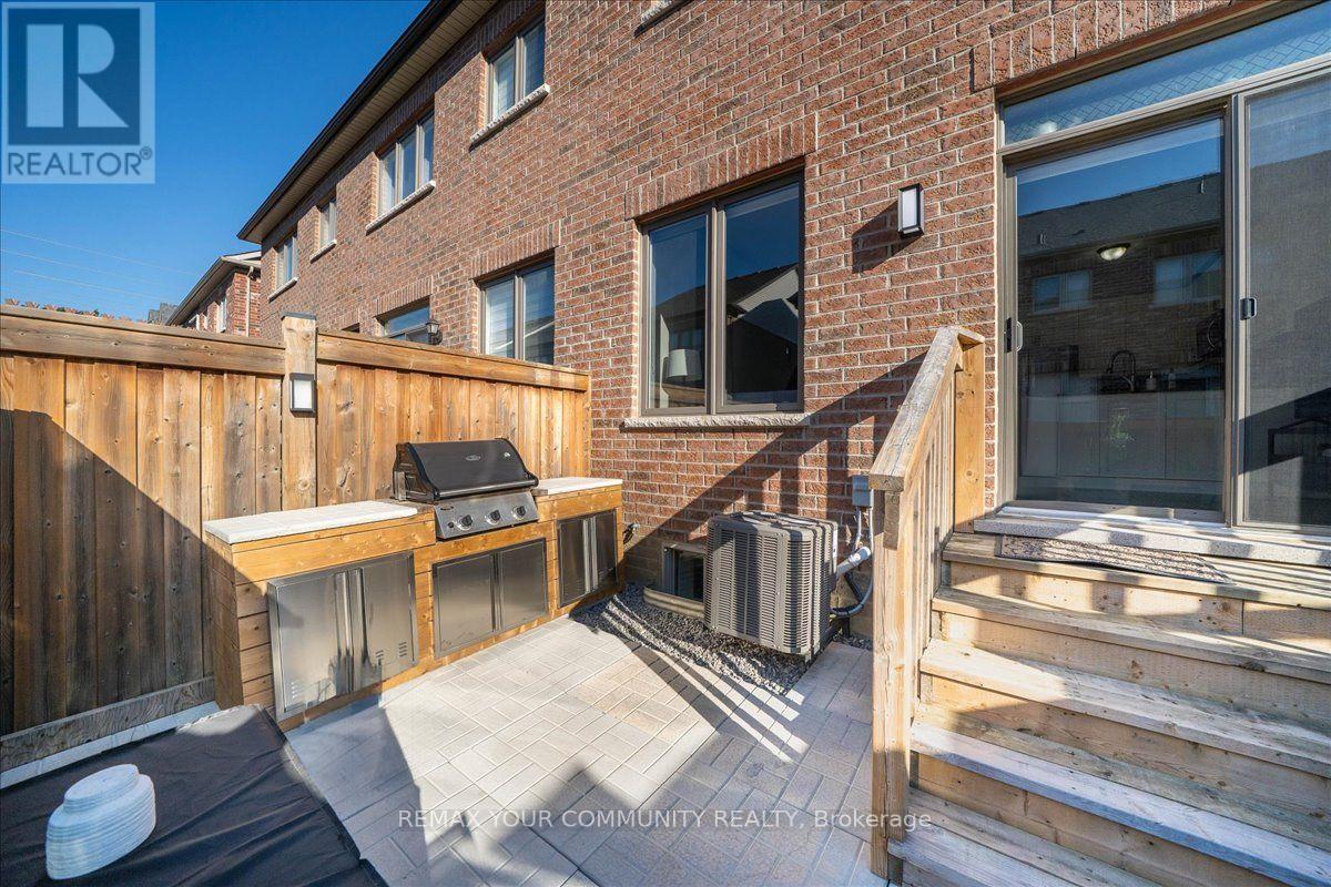 6 Cuddles Court Property Photo 43