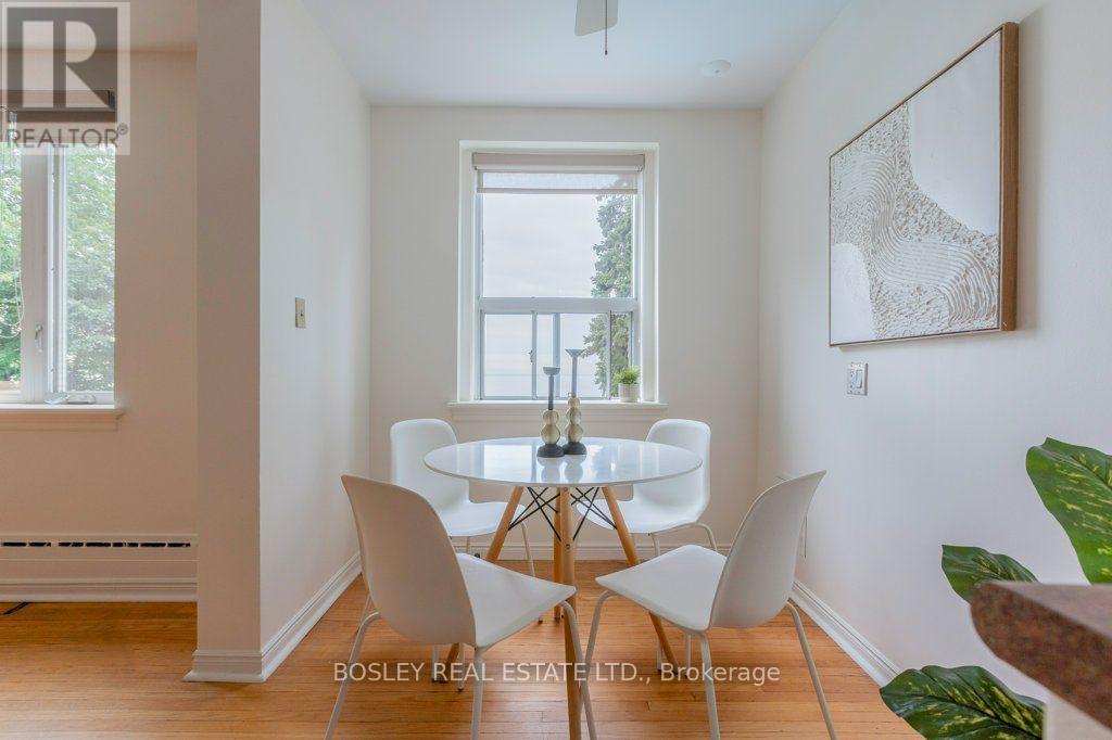 1 - 2693 Lakeshore Boulevard W Property Photo 9