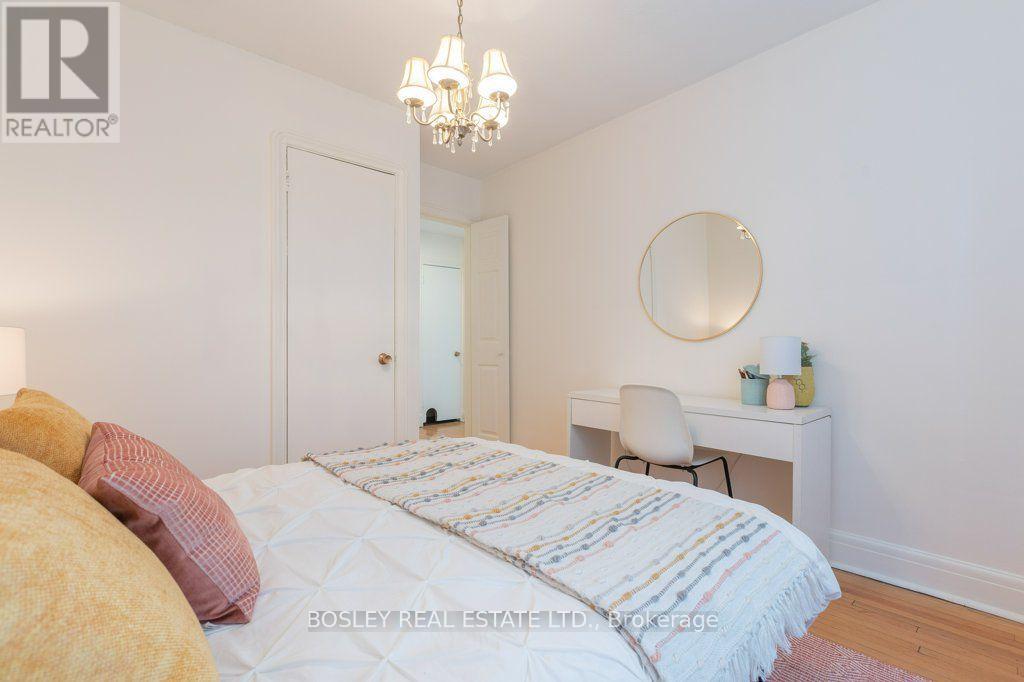 1 - 2693 Lakeshore Boulevard W Property Photo 20