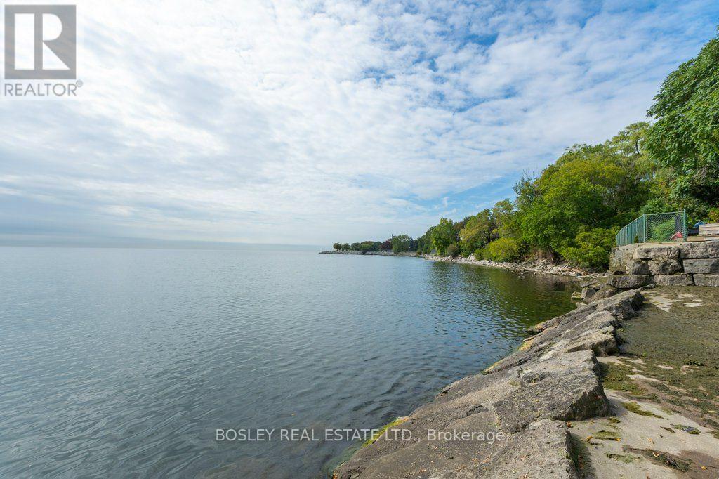 1 - 2693 Lakeshore Boulevard W Property Photo 25