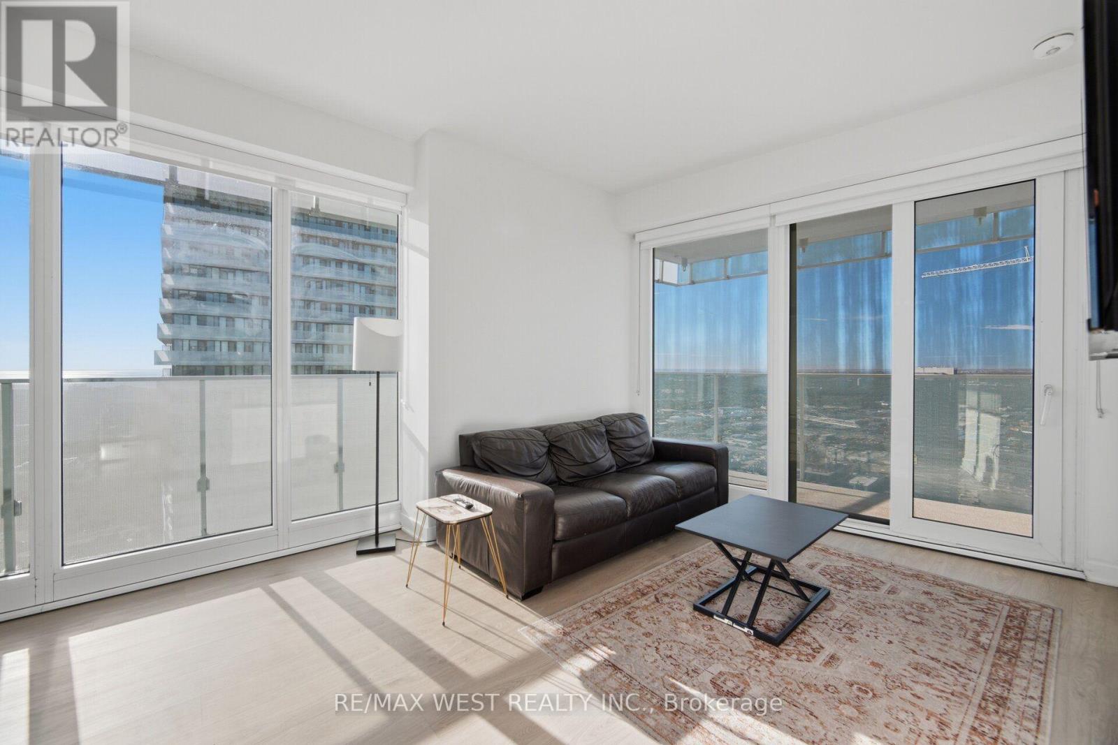 5104 - 3900 Confederation Parkway Property Photo 17