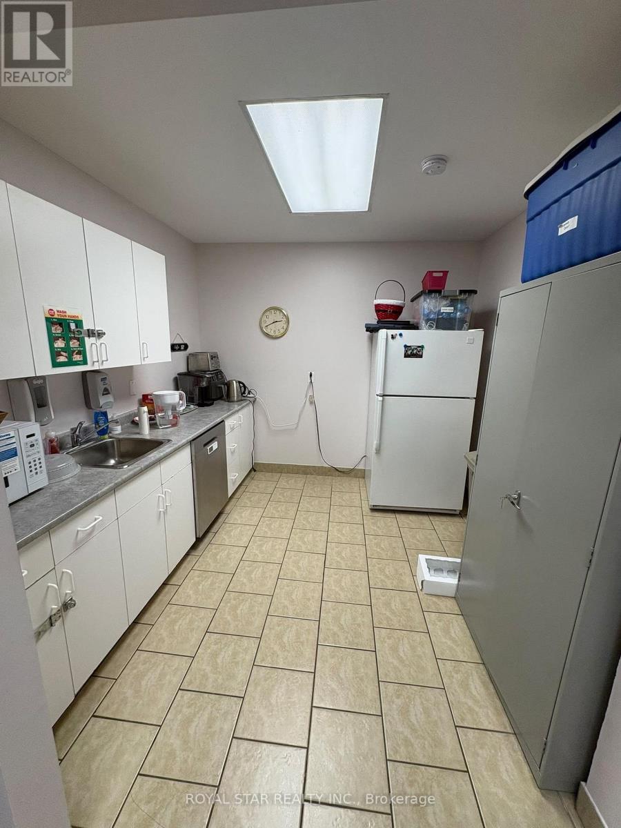 6 - 239 Queen Street E Property Photo 2