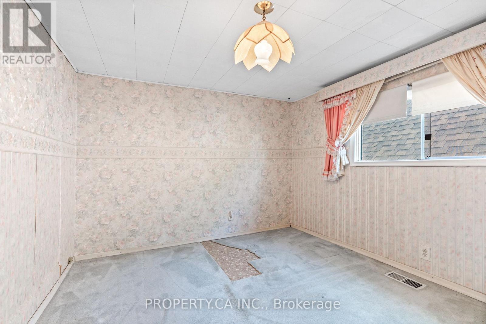 16 Warren Crescent Property Photo 20