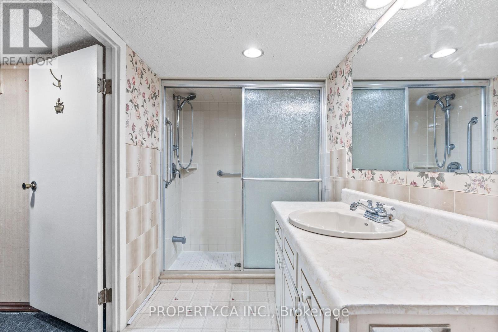 16 Warren Crescent Property Photo 29