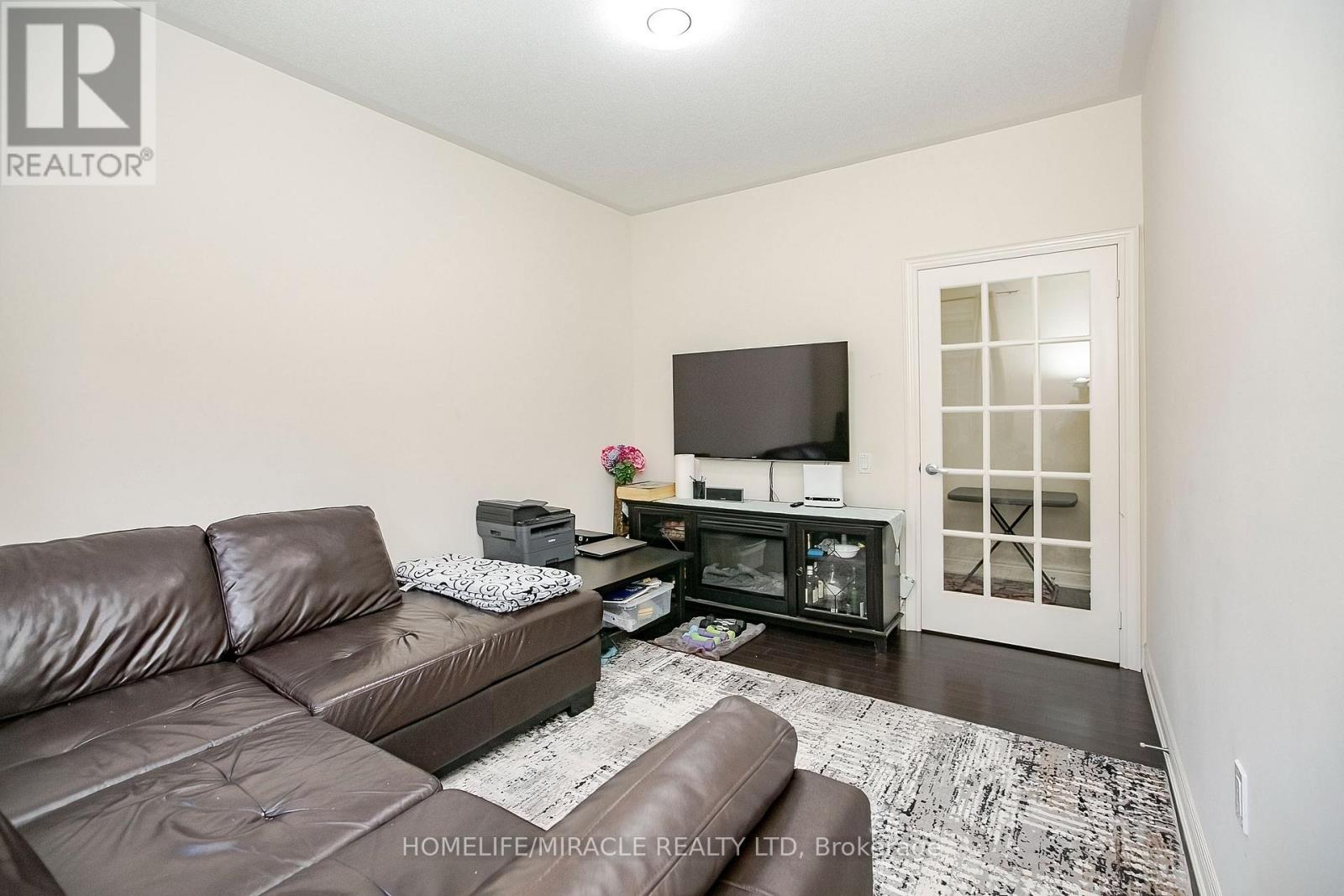 30 Brookwater Crescent Property Photo 10