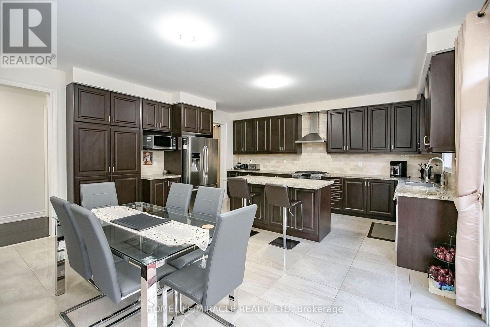 30 Brookwater Crescent Property Photo 13