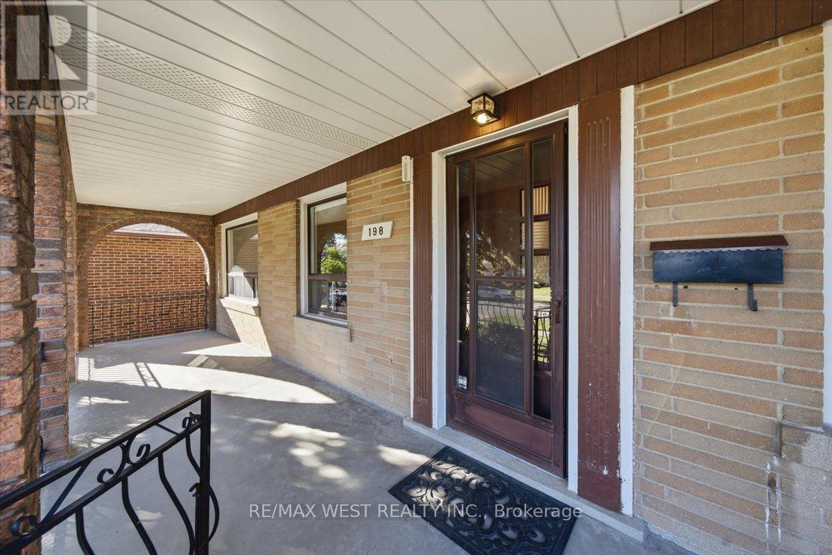 198 Rustic Road Property Photo 6