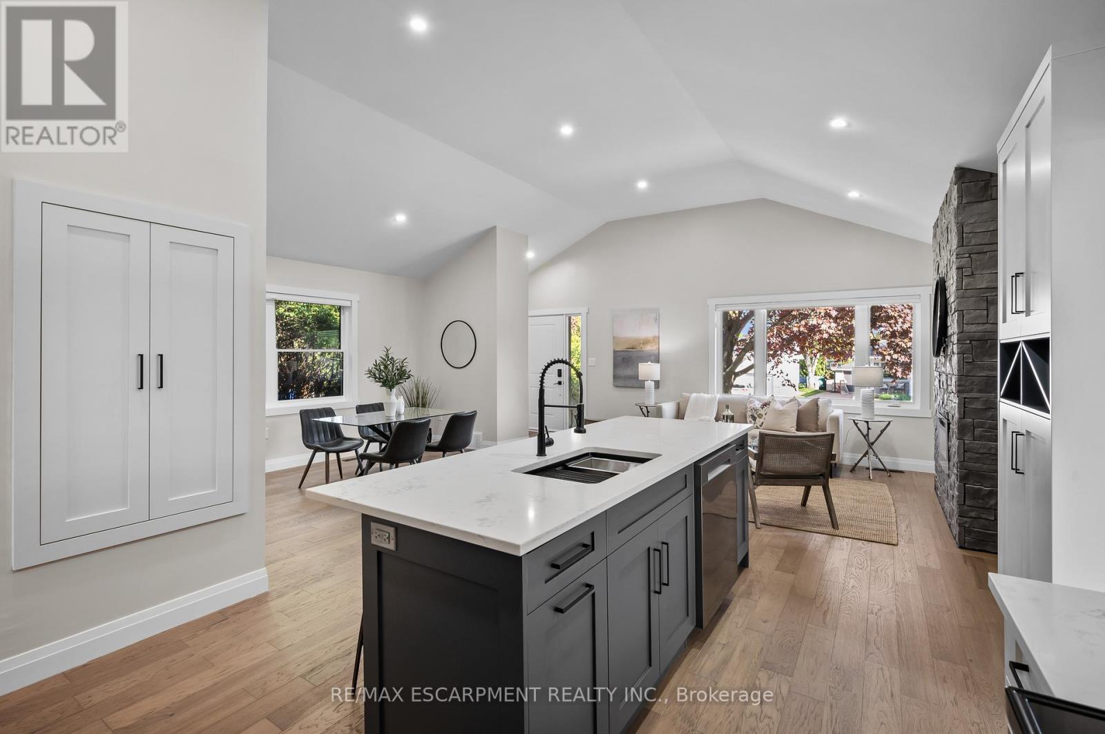 1041 Shepherd's Drive Property Photo 15