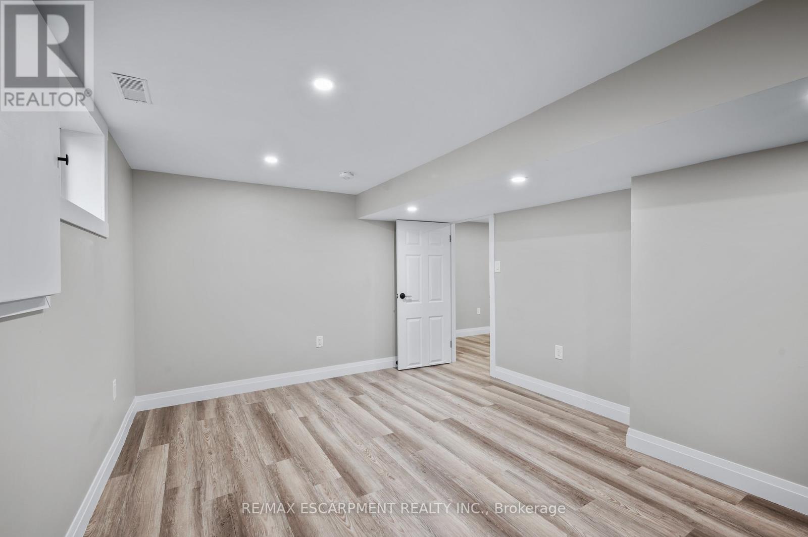 1041 Shepherd's Drive Property Photo 33