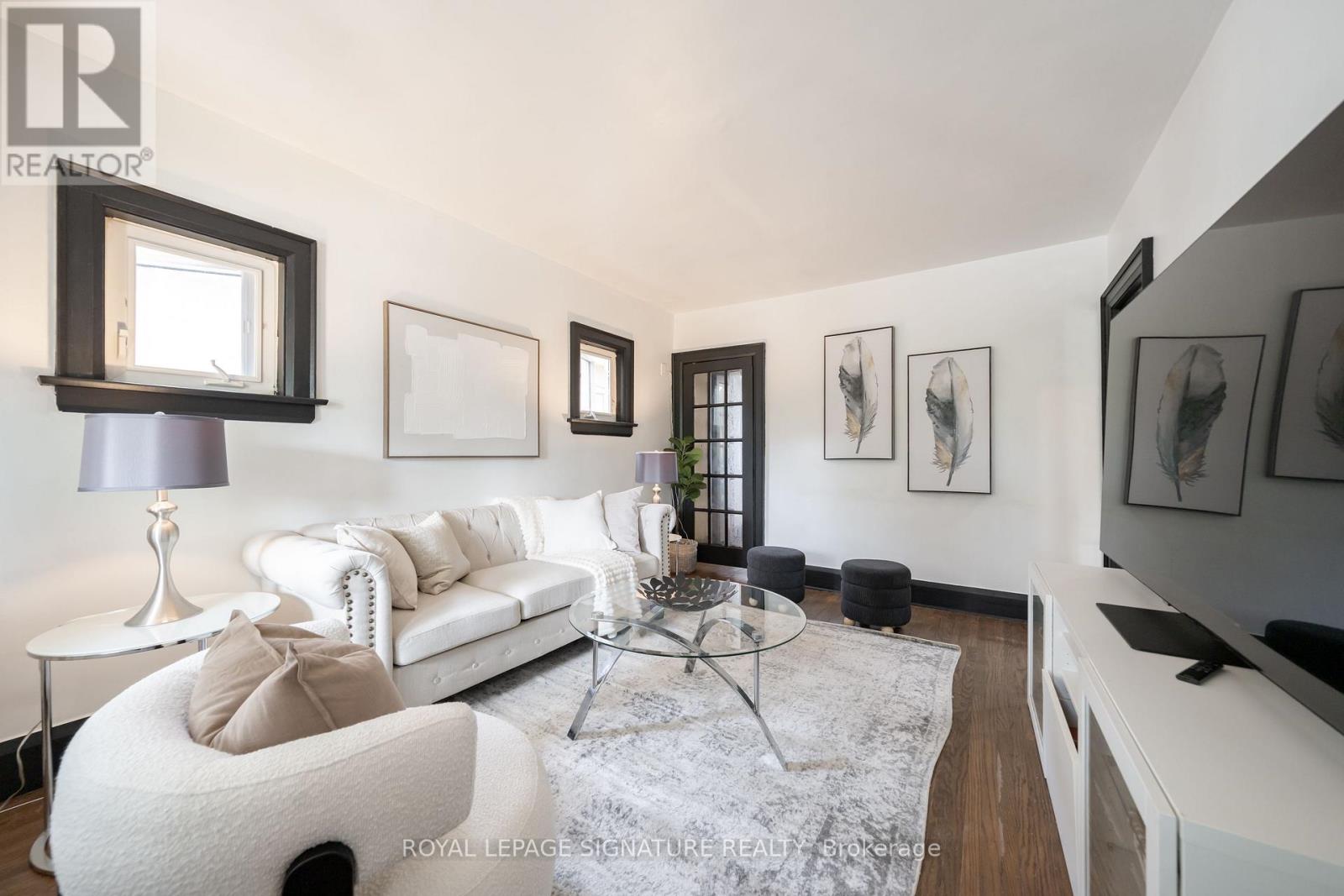 234 John Street Property Photo 2