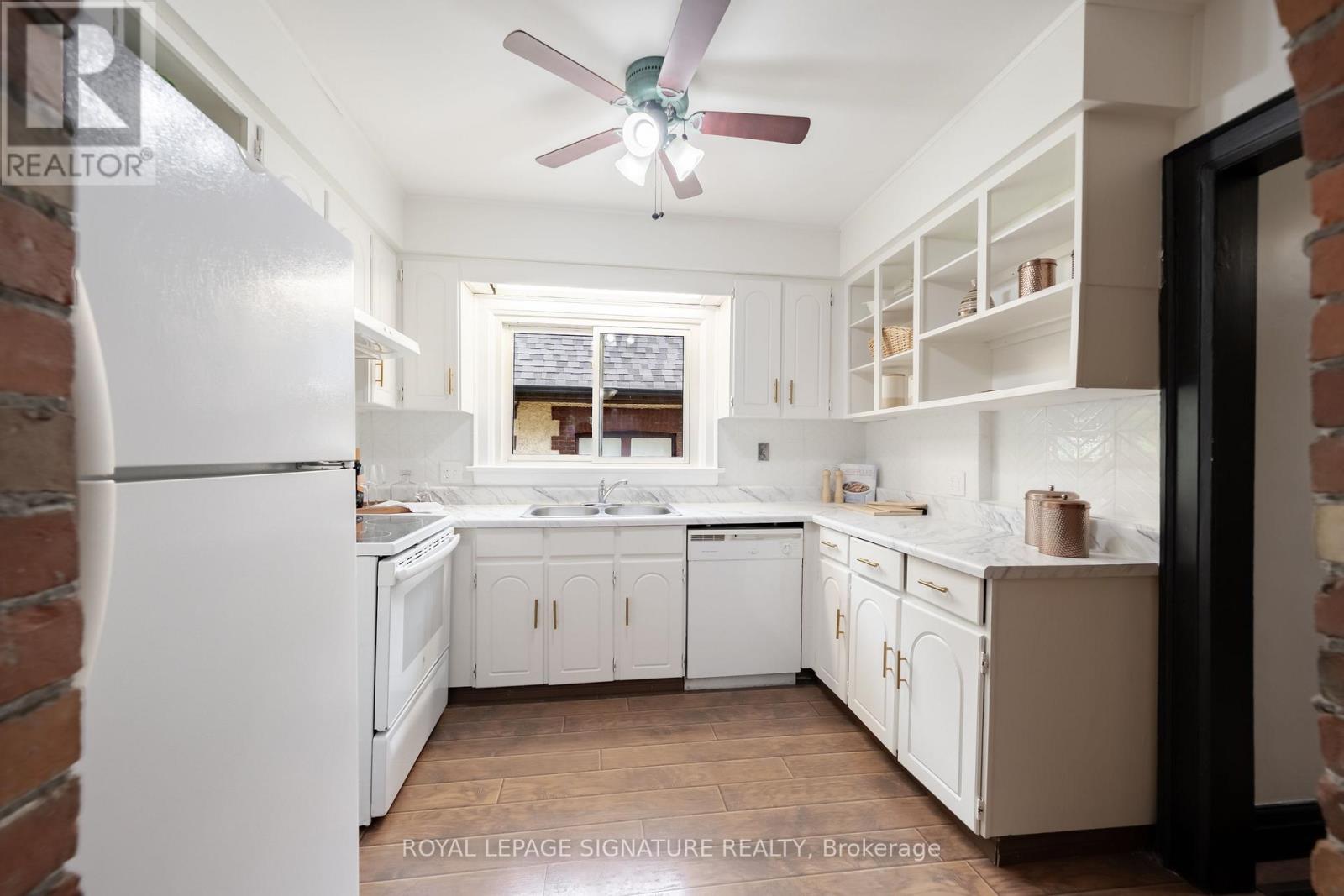 234 John Street Property Photo 8