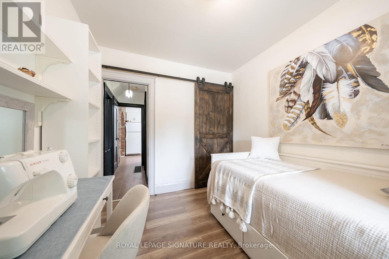 234 John Street Property Photo 15