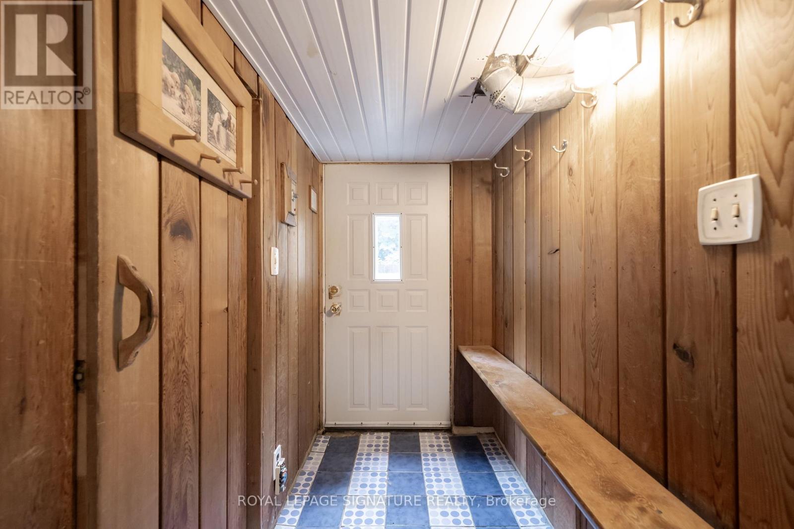 234 John Street Property Photo 28