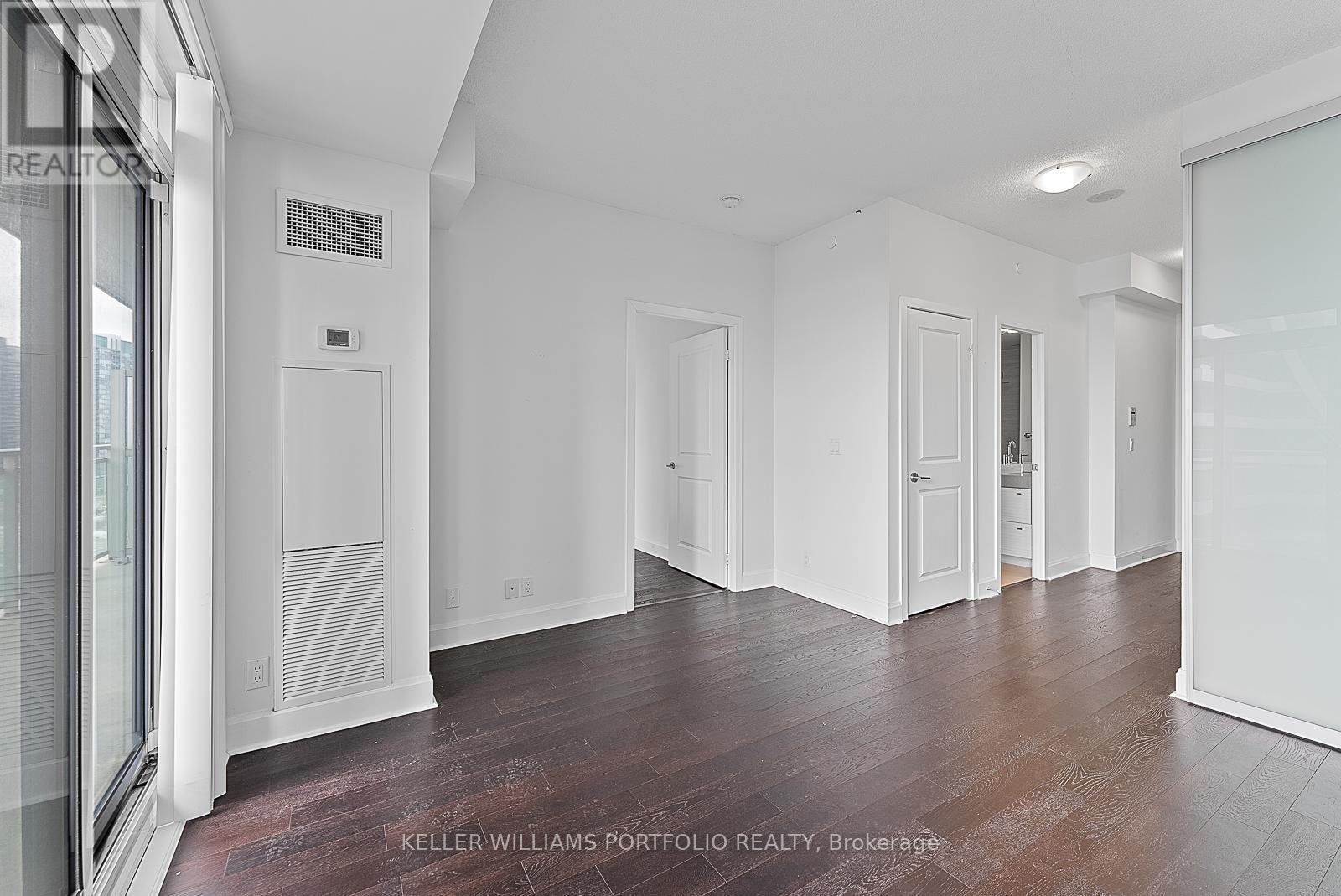 1011 - 33 Shore Breeze Drive Property Photo 11