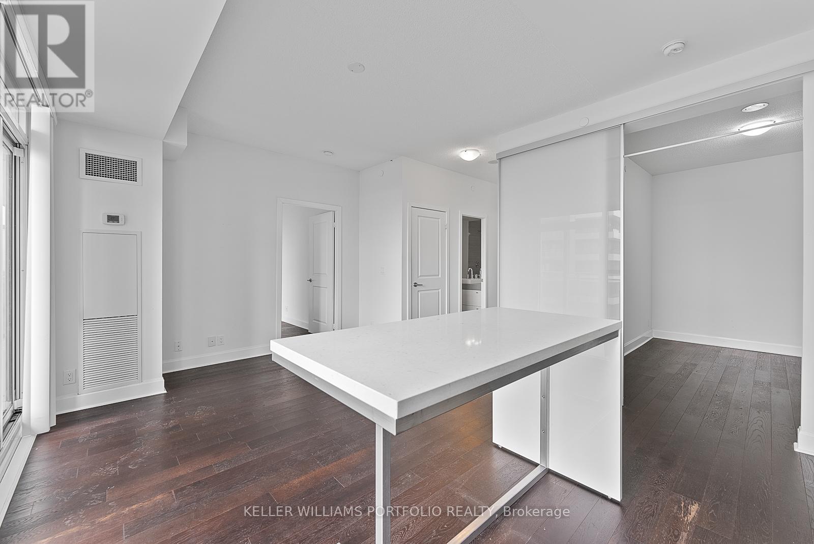 1011 - 33 Shore Breeze Drive Property Photo 12