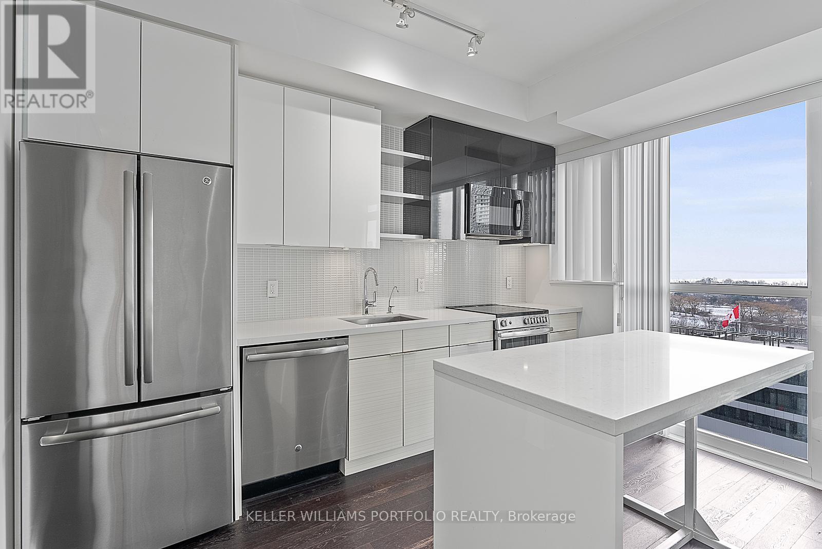 1011 - 33 Shore Breeze Drive Property Photo 15