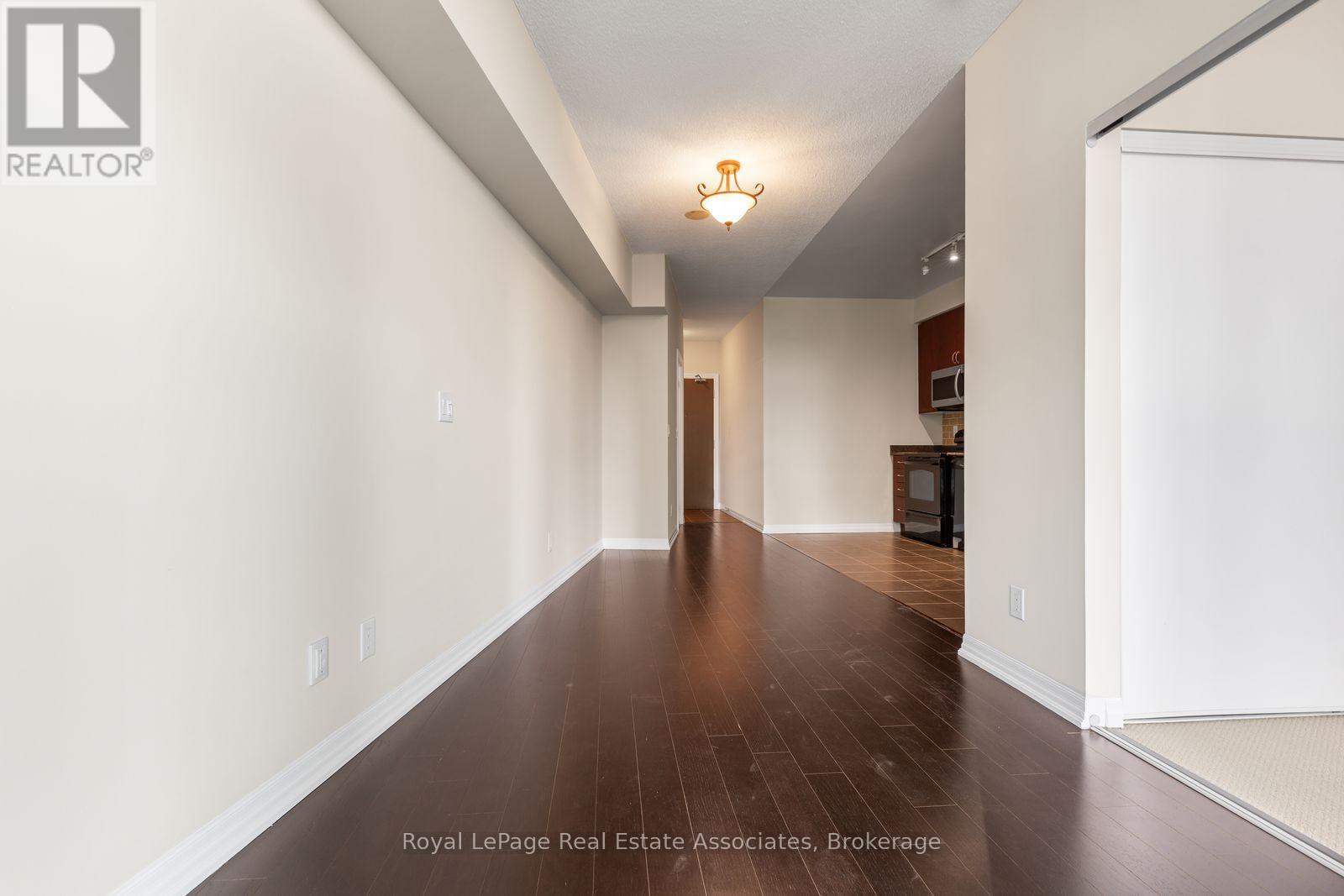 1709 - 223 Webb Drive Property Photo 8