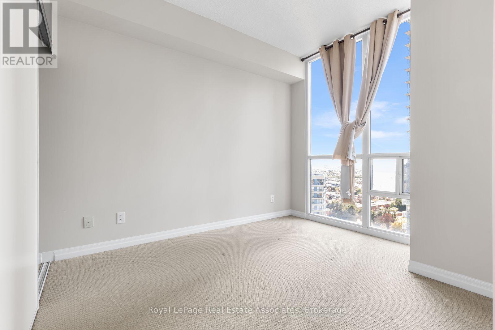 1709 - 223 Webb Drive Property Photo 11