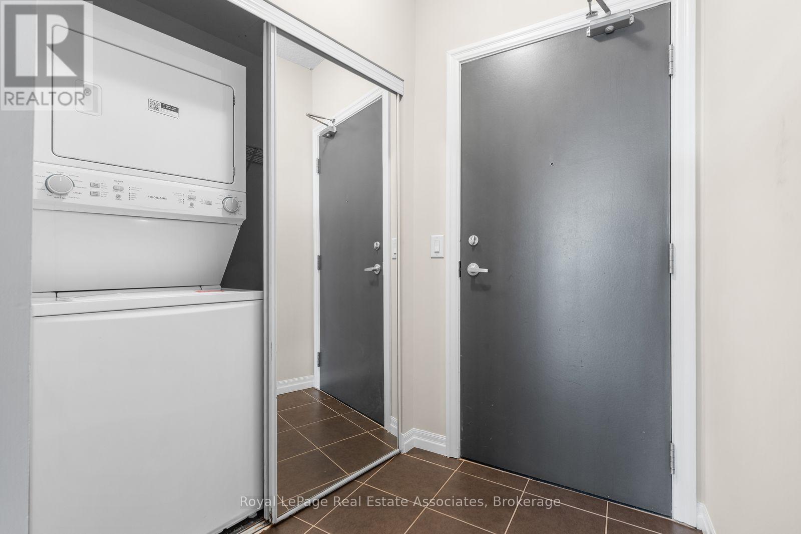 1709 - 223 Webb Drive Property Photo 15
