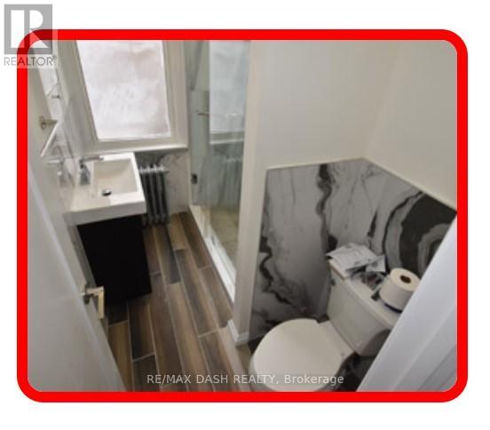 2nd Floor - 1436 Queen Street W Property Photo 16