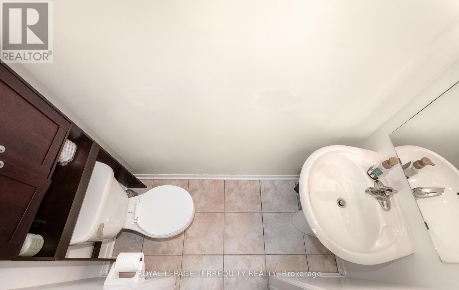 4 - 3025 Destination Drive Property Photo 24