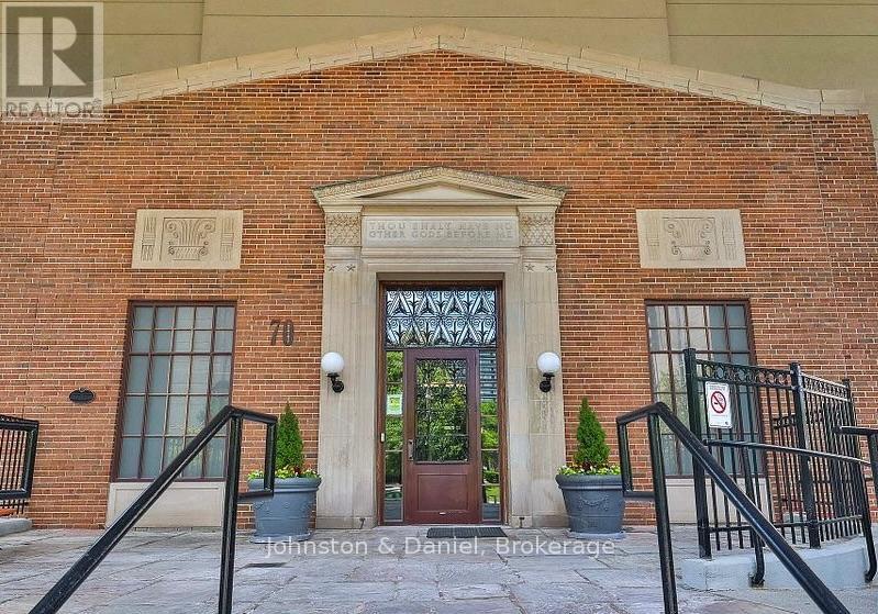 503 - 70 High Park Avenue Property Photo 2