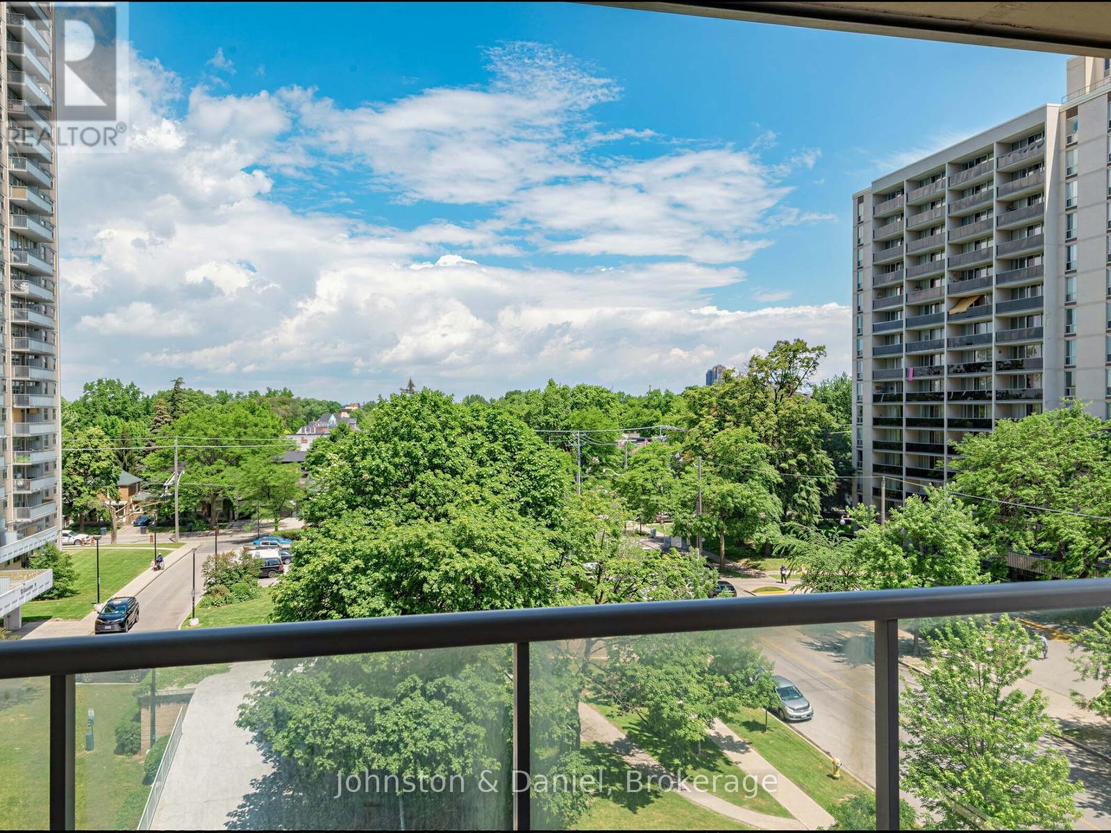 503 - 70 High Park Avenue Property Photo 7