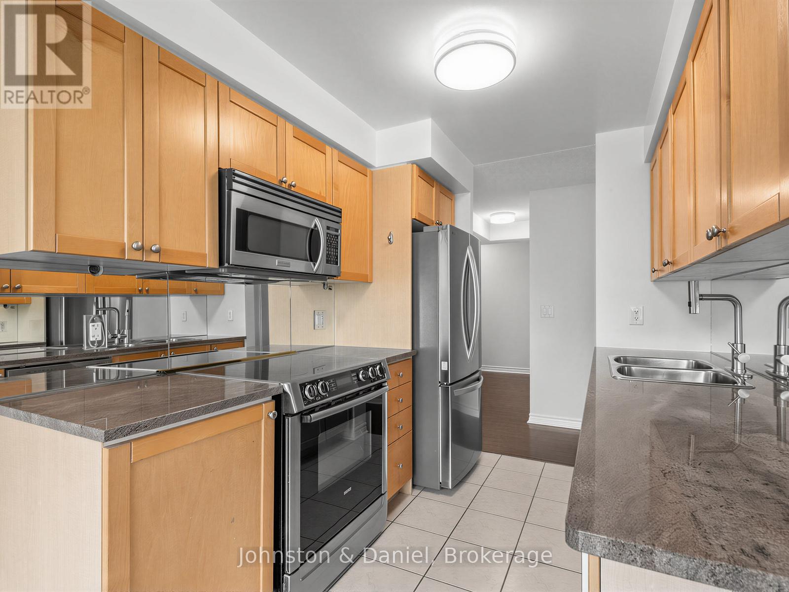 503 - 70 High Park Avenue Property Photo 12
