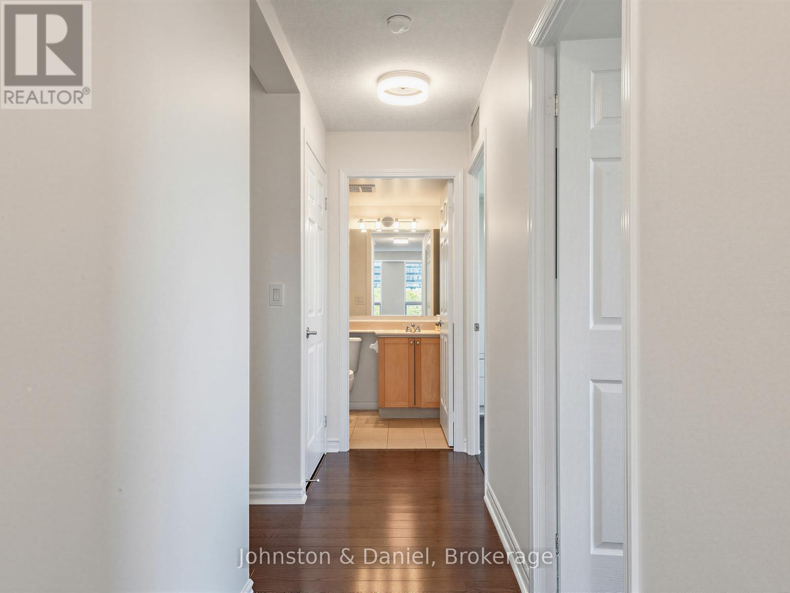 503 - 70 High Park Avenue Property Photo 14