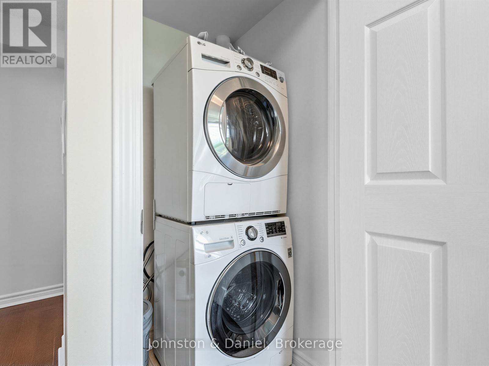 503 - 70 High Park Avenue Property Photo 18