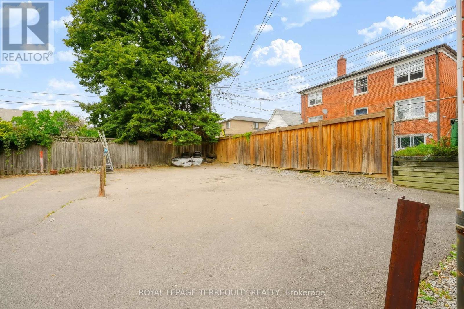 Upper - 32 Dynevor Road Property Photo 26