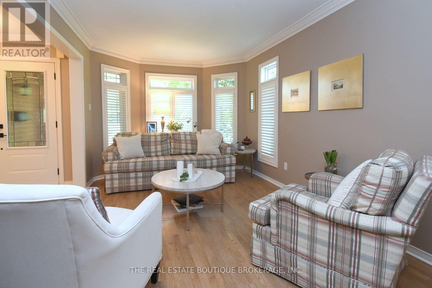470 Amanda Crescent Property Photo 9