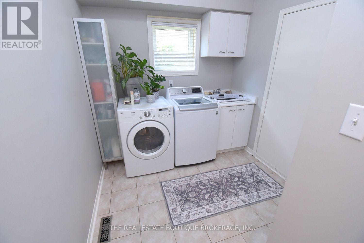 470 Amanda Crescent Property Photo 17