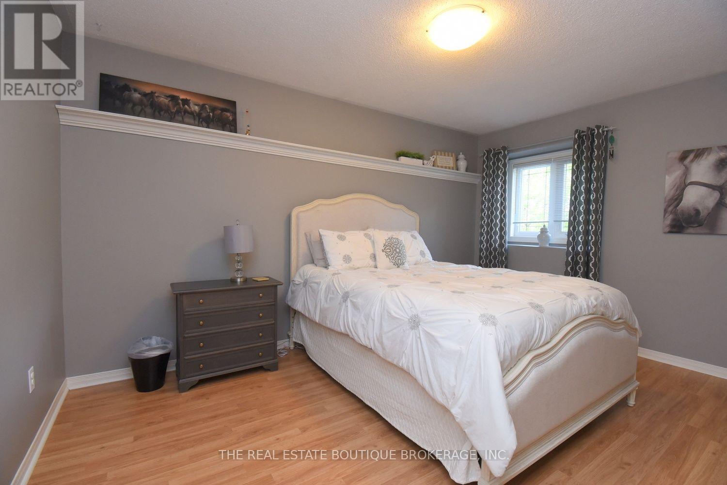 470 Amanda Crescent Property Photo 30