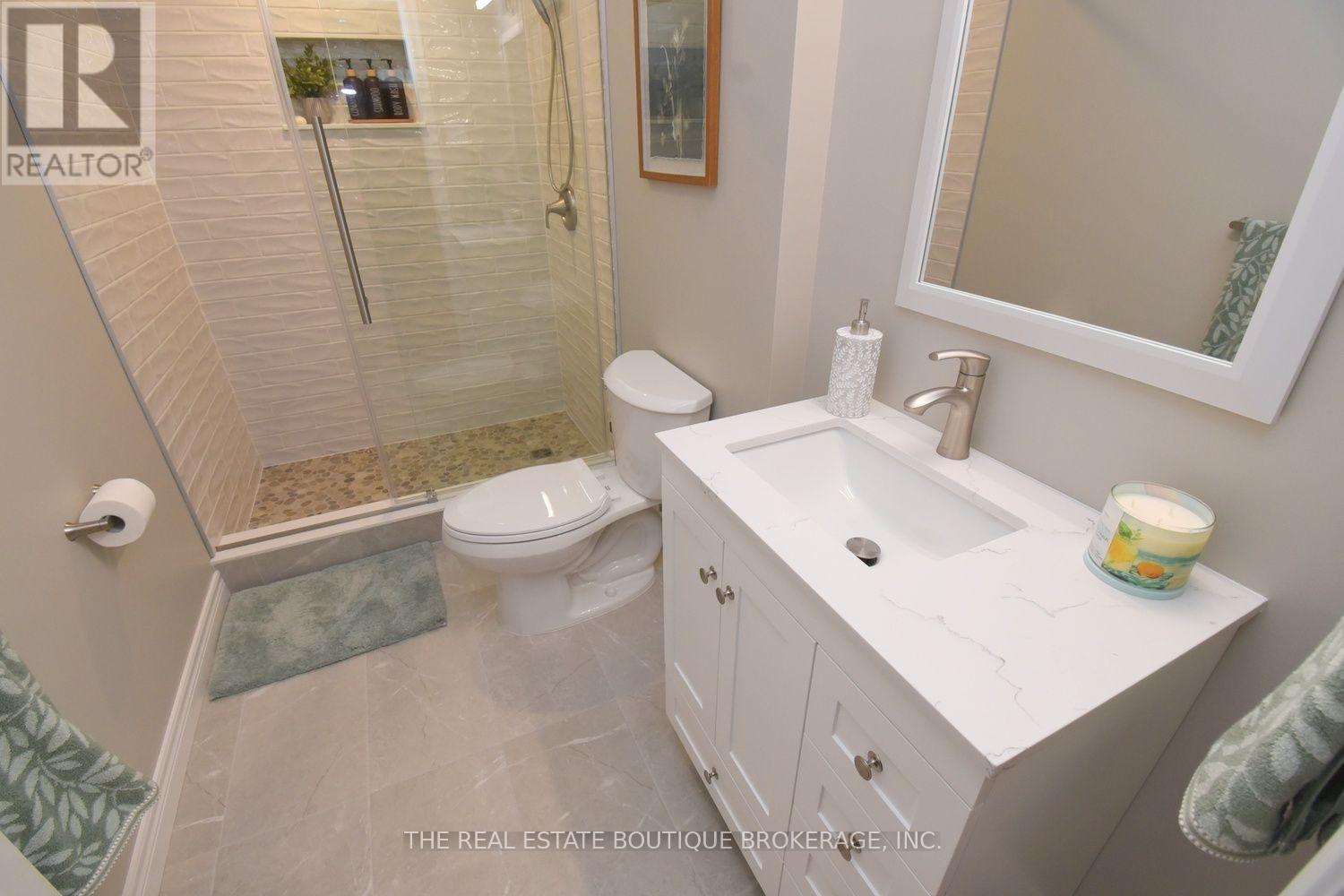 470 Amanda Crescent Property Photo 36